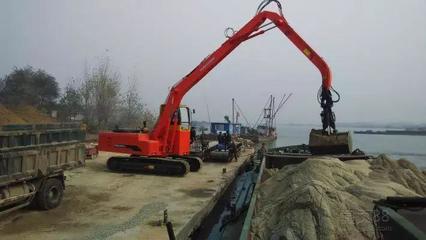 攻城兵機械指揮官:工程機械設(shè)備租賃中,挖機租賃最常見的毛病!